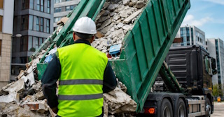 Вывоз строительного мусора в Кореновске: услуги лицензированной компании — ПроМусор